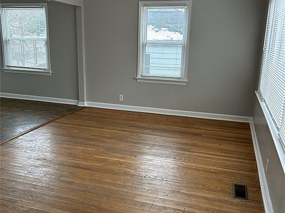 3rd image of 10142 Newbold Dr