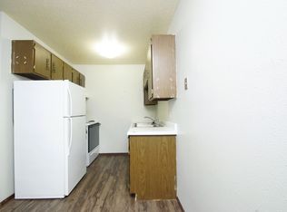 406 17th St NW APT 9, Mandan, ND 58554