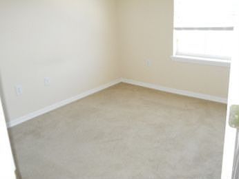 3rd image of 7120 Five Oaks Dr