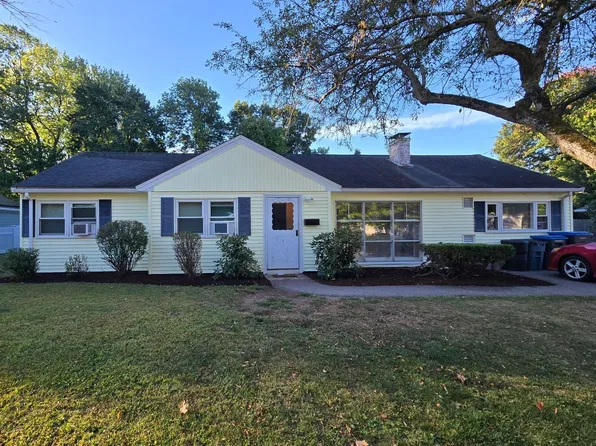 6 Wentworth Rd, Natick, MA 01760
