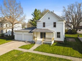 380 E 2nd St, El Paso, IL