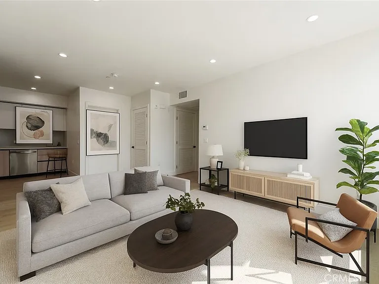 7510 Sepulveda Blvd #101 — Photo 1
