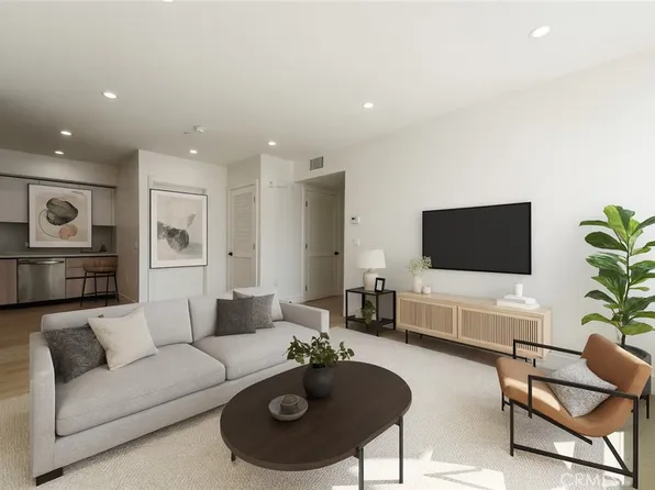 7510 Sepulveda Blvd, Van Nuys, CA