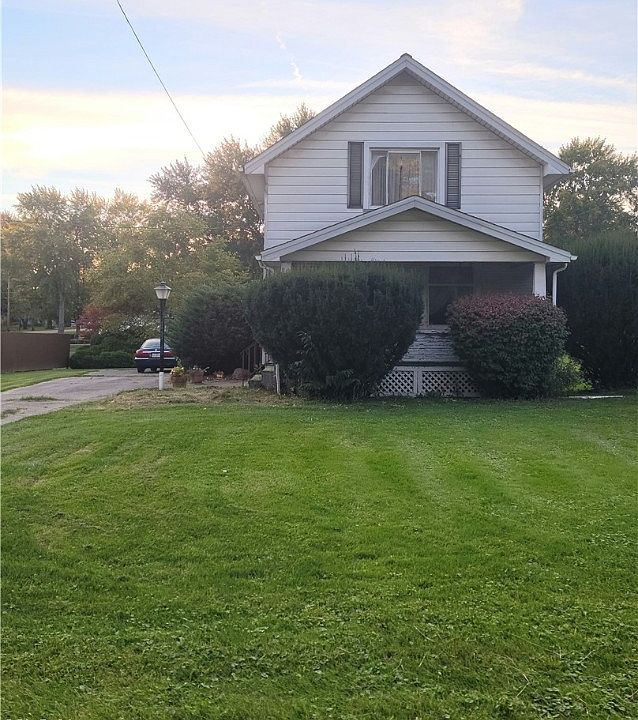 1st image of 4925 Damon Ave NW