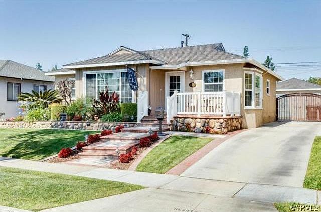 1st image of 4429 Snowden Ave