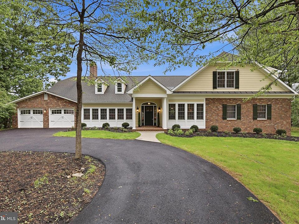 1st image of 17689 Bates Dr