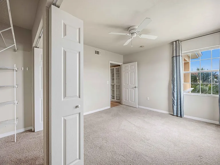 1025 Villagio Cir #208 — Photo 32