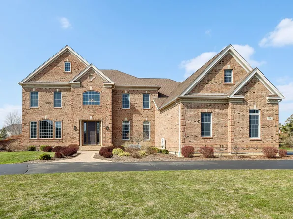 24 Wood Oaks Dr, South Barrington, IL 60010