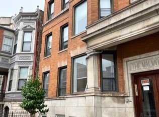 902 W Addison St #2, Chicago, IL 60613