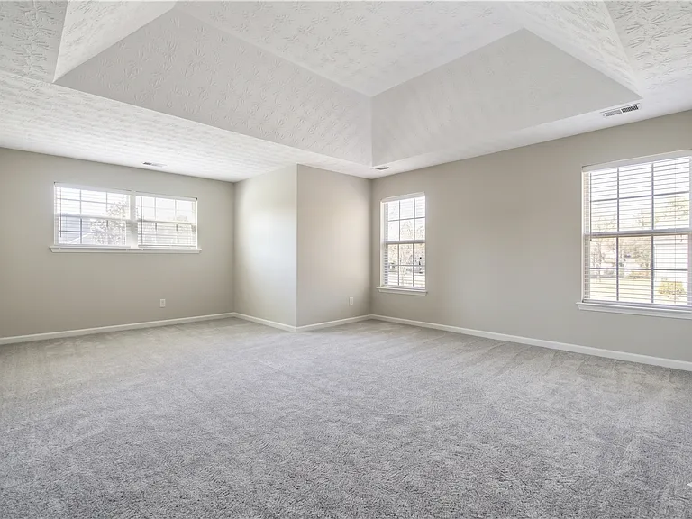 4001 Oak Crossing Dr — Photo 12