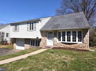 1421 Nevarc Rd, Warminster, PA 18974