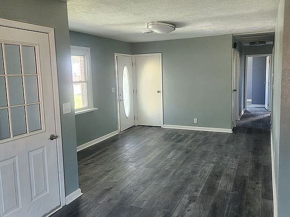 2nd image of 889 Daggett Ave