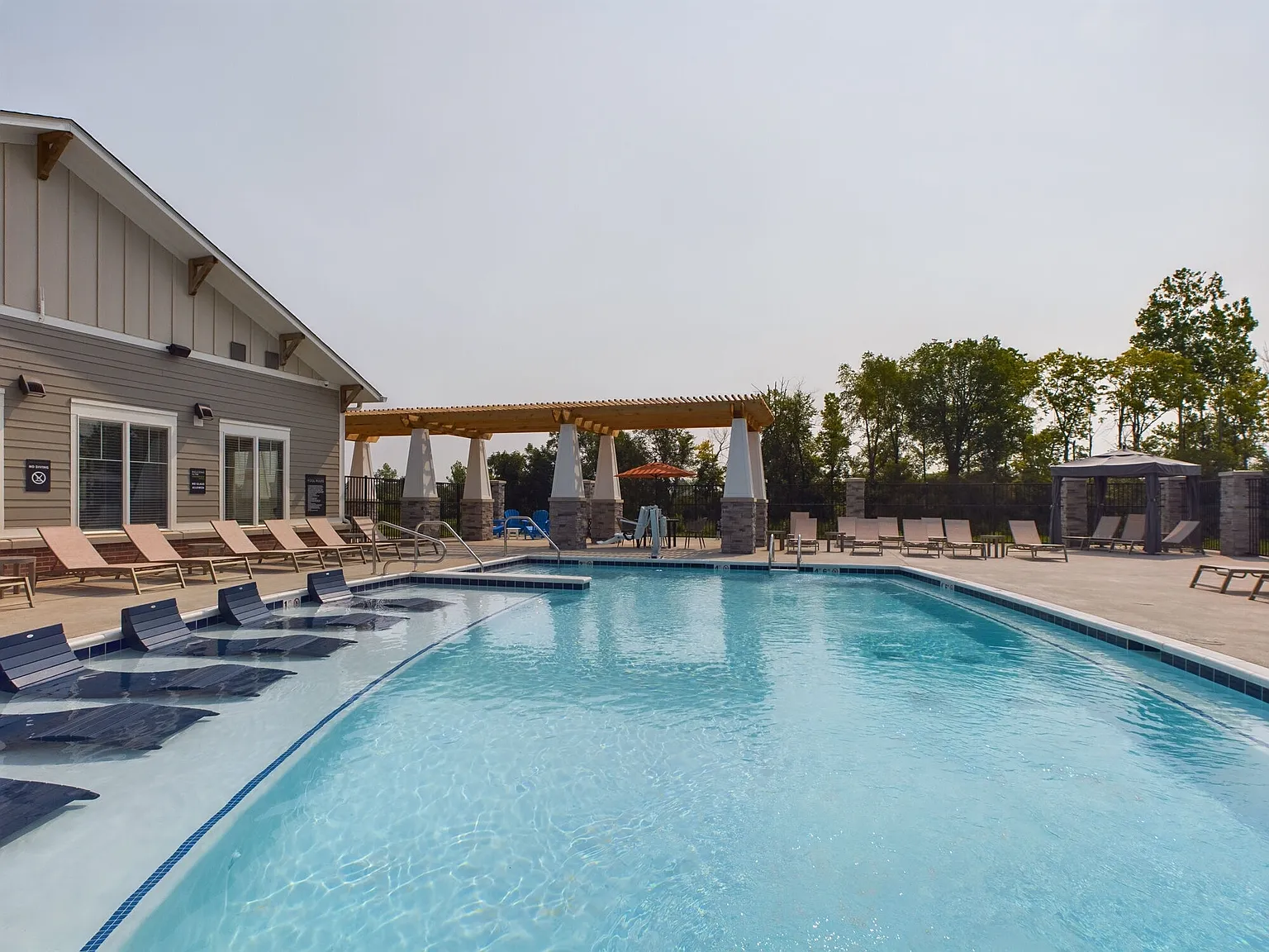 Greenview — Photo 4