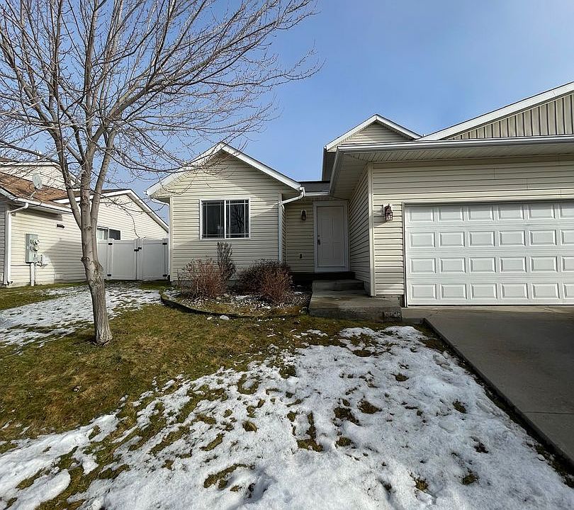 1st image of 23 Stratford Dr