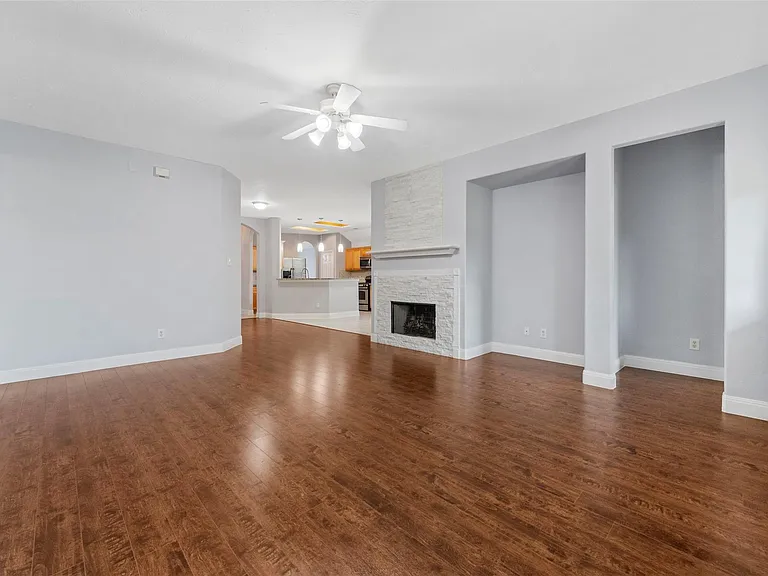 18235 Silver Timber Ct — Photo 16