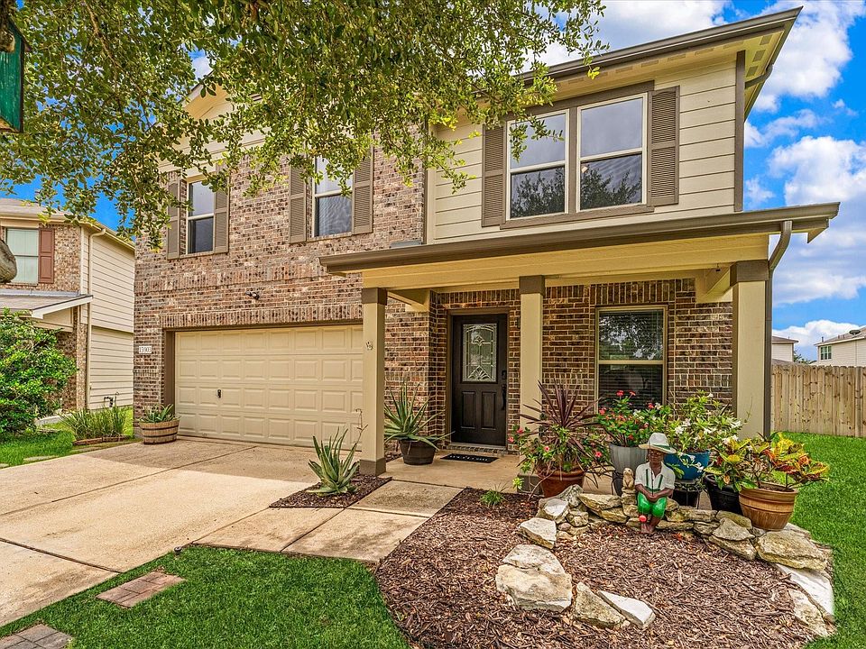 1st image of 15903 Arapaho Bend Ln