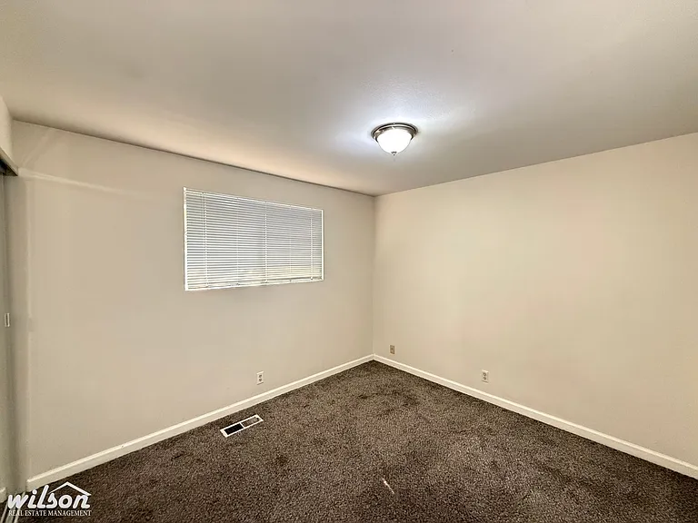 1525 Browne Ave — Photo 12