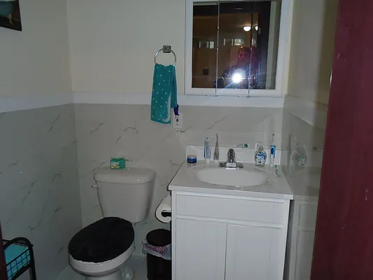 Rented by 18 REALTY | media 9