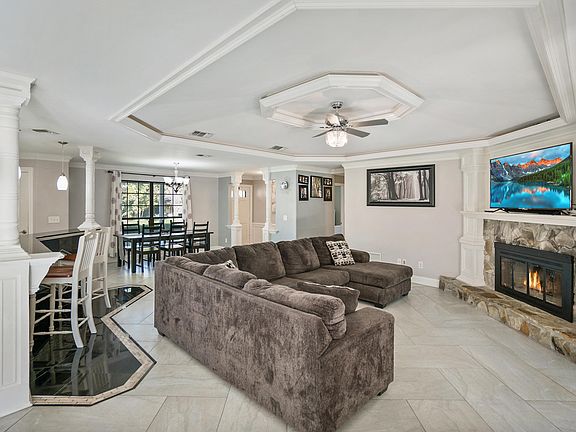 2nd image of 2606 Sandlewood Cir