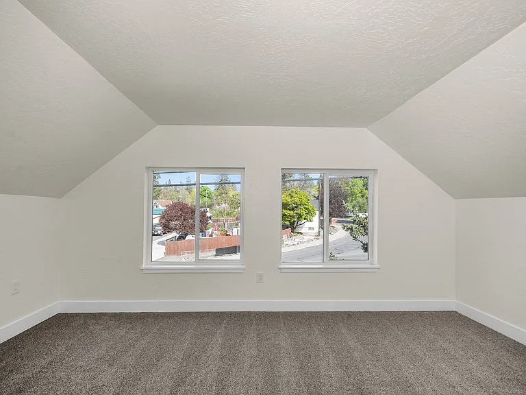 922 S Sherman St — Photo 19