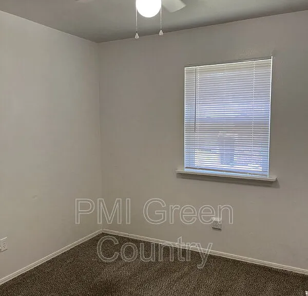 618 N Fairland Ave #66-4 — Photo 15