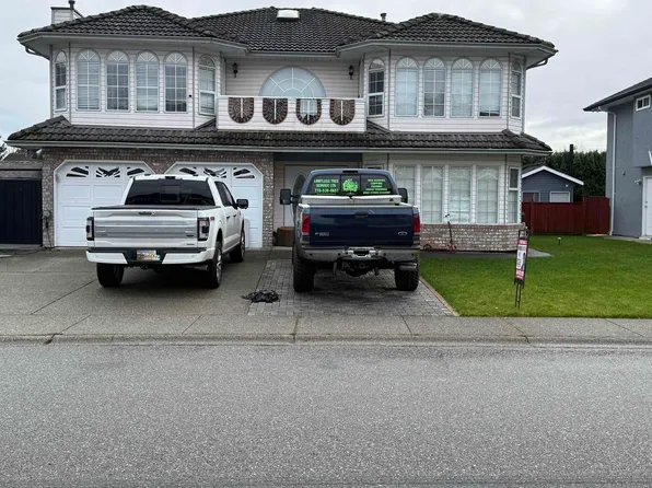 31894 Gabriola Ct, Abbotsford, BC V2T 5M9