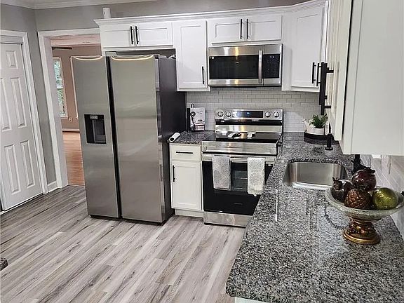4th image of 6205 Gambrill Ct