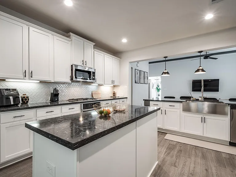 14231 Angelina Dr — Photo 17