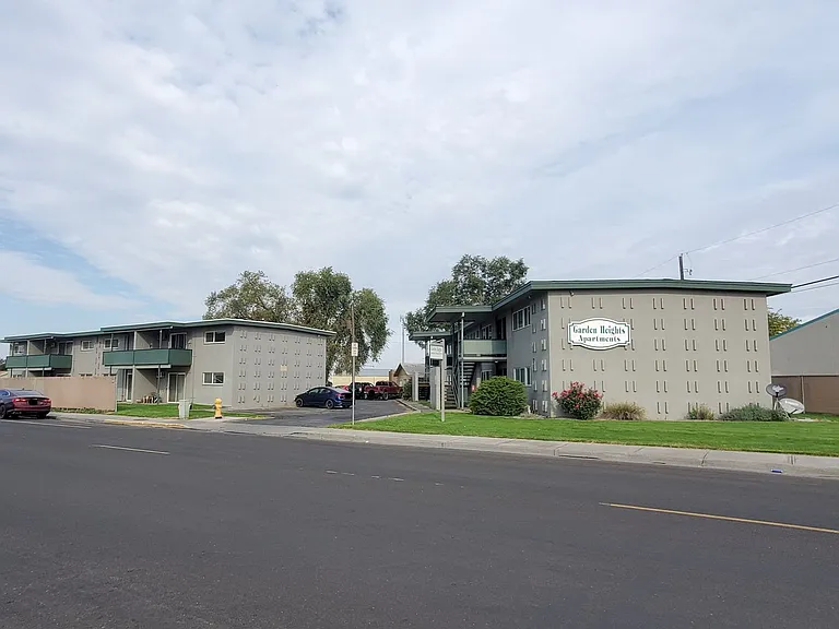 624 E Nelson Rd — Photo 1