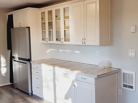 3rd image of 3912 NE Pacific Way