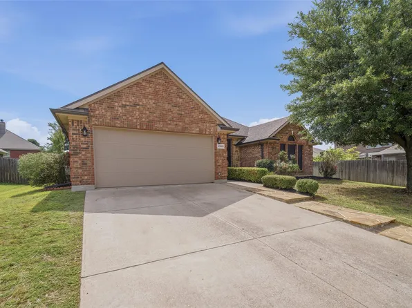 2233 Caroline Dr, Weatherford, TX 76087