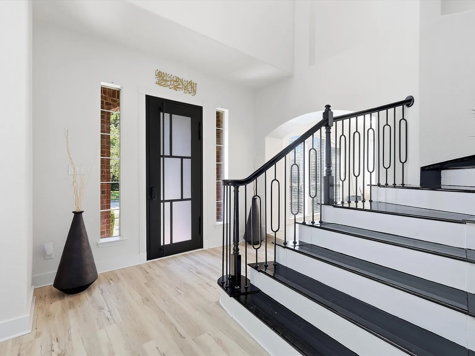 5 bed, 4428 sqft, $4,750 — Photo 4
