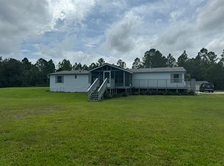 1337 Settlers Loop, Geneva, FL 32732