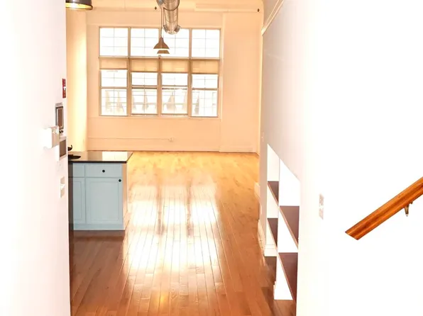 689 Myrtle Avenue image 1 of 11