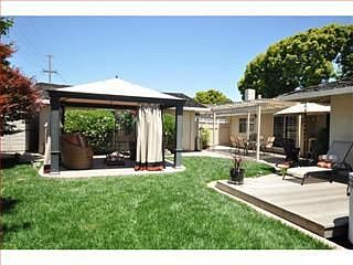 5th image of 2481 Schubert Ave