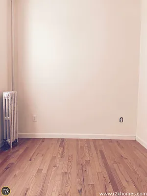 Rented by Realty 2000 Corp | media 15