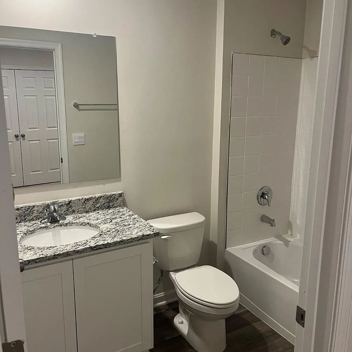 3 bed, 2.5 bath, 1500 sqft, $1,750 — Photo 2