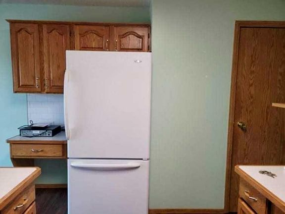 5th image of 702 S 10th Ave