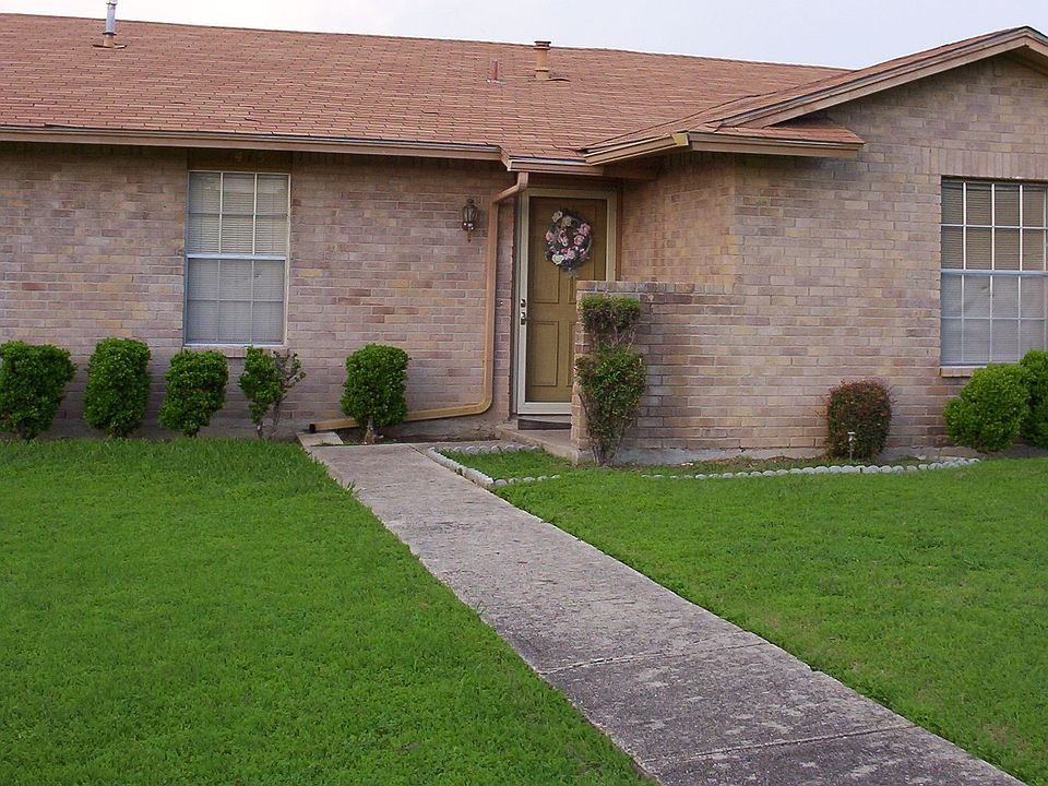 2nd image of 1415 Aldenwood Dr