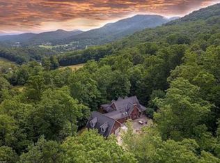 225 Smith Cove Rd, Candler, NC 28715