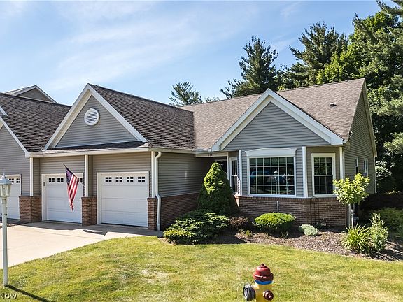 2nd image of 2841 Stratford Cir