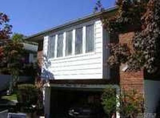 20719 28th Ave, Flushing, NY 11360