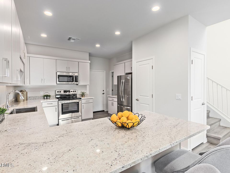 1st image of 2030 E MICHIGAN Avenue #8