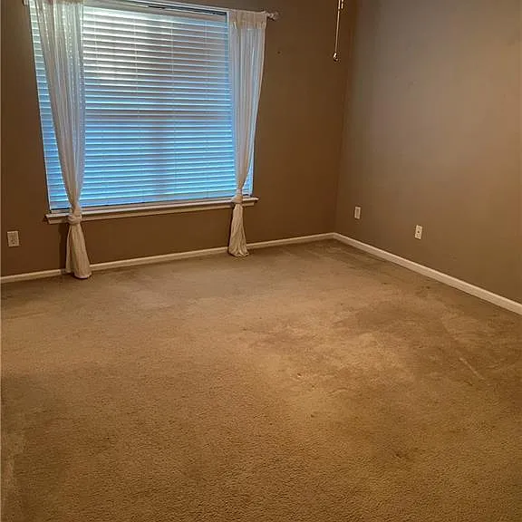 305 Garcia Dr — Photo 10