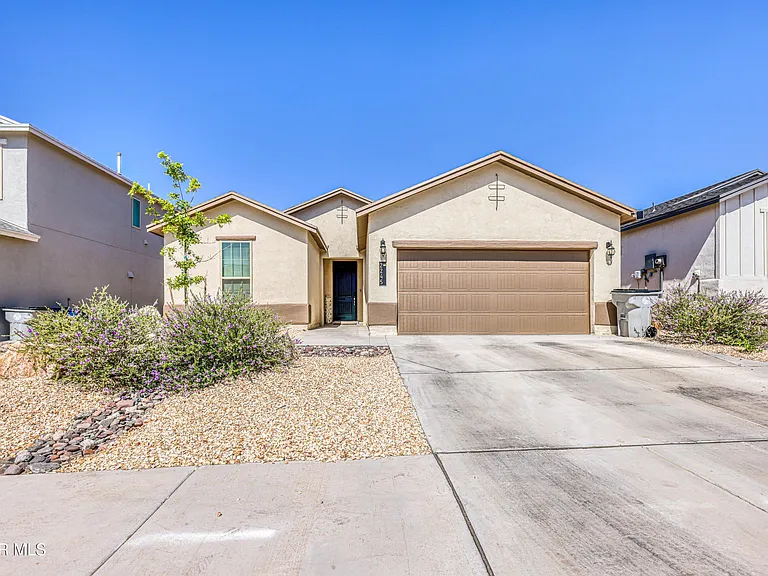 2245 Small Mountain Pl — Photo 14
