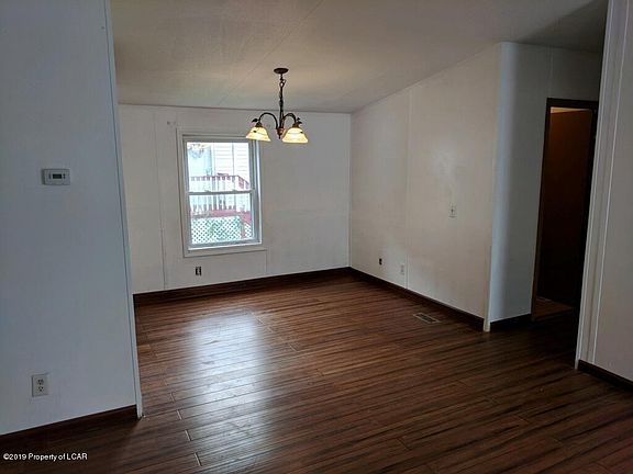 4th image of 167 Janet Dr
