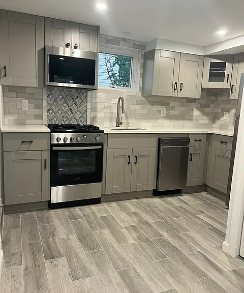 112 Pink St — Photo 2