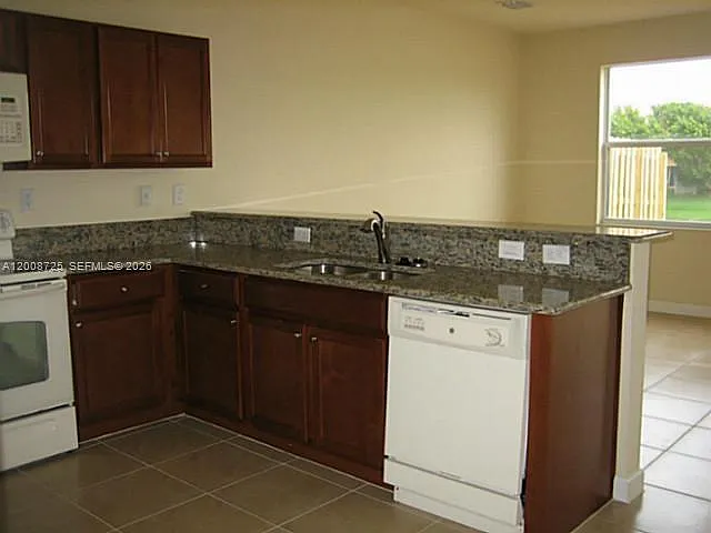 2 bed, 2.5 bath, 1459 sqft, $2,600 — Photo 2