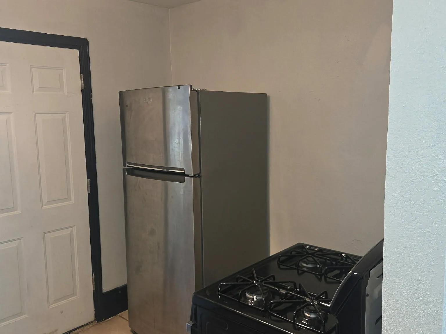 2 bed, 700 sqft, $775 — Photo 3