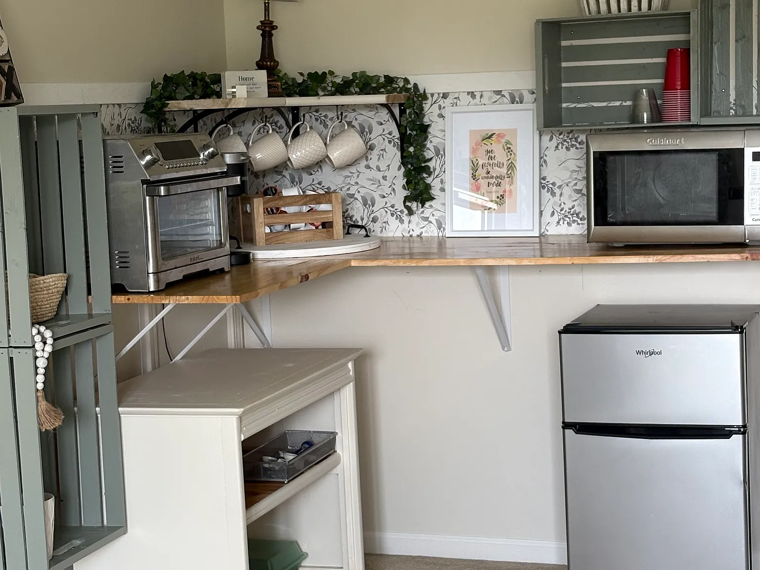 263 Lauren Ln — Photo 3